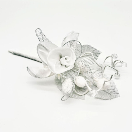 Fleur à dragées blanche