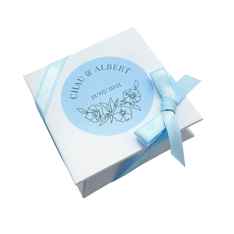 Mini-boîte blanche 40g "motif fleurs bleues"